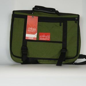 Manhattan Portage The Wallstreeter with Back Zip